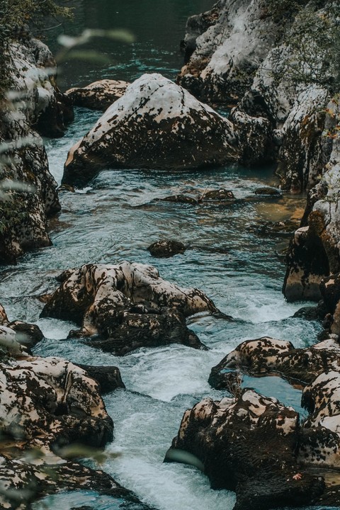 ταπετσαρίες stream, river