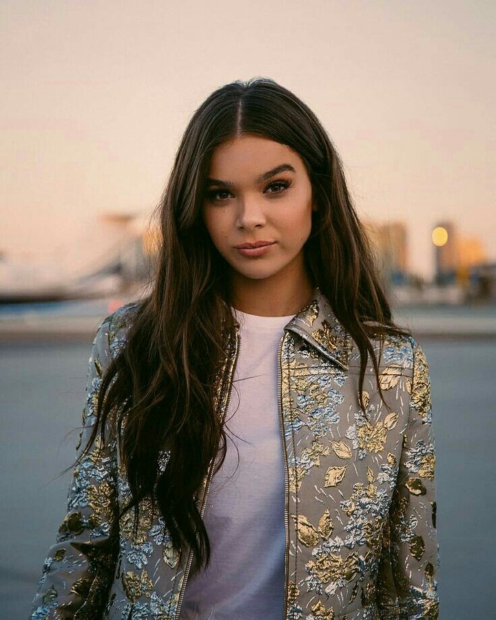 Hailee Stienfield