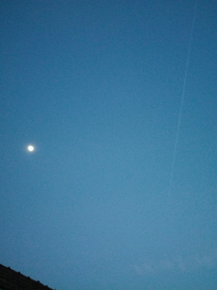 #nofilter #sky⛅? #moon? #plane?