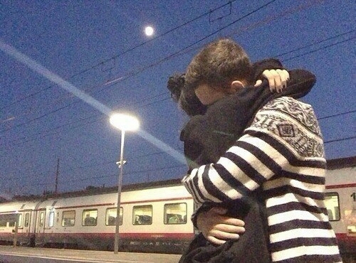 обними меня)