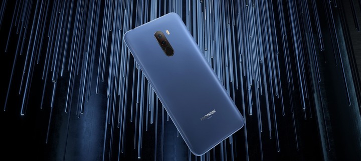 Poco in blue