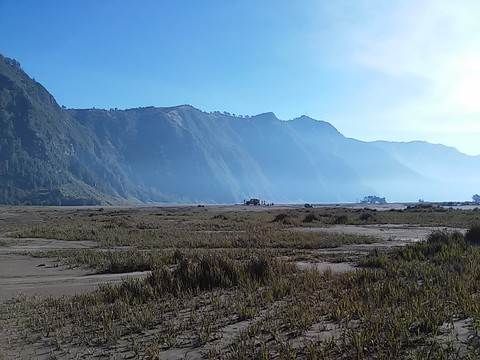 landscape between mountains