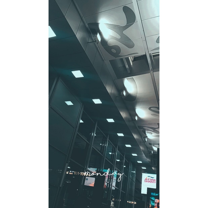 Airport vibes