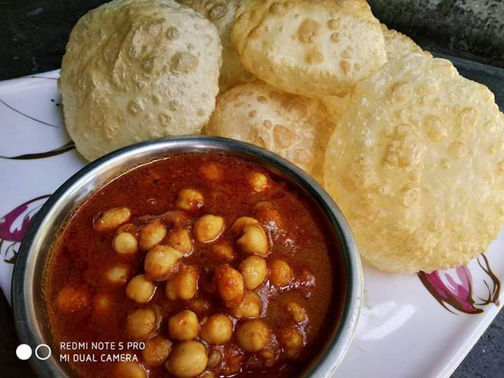 chana bhature