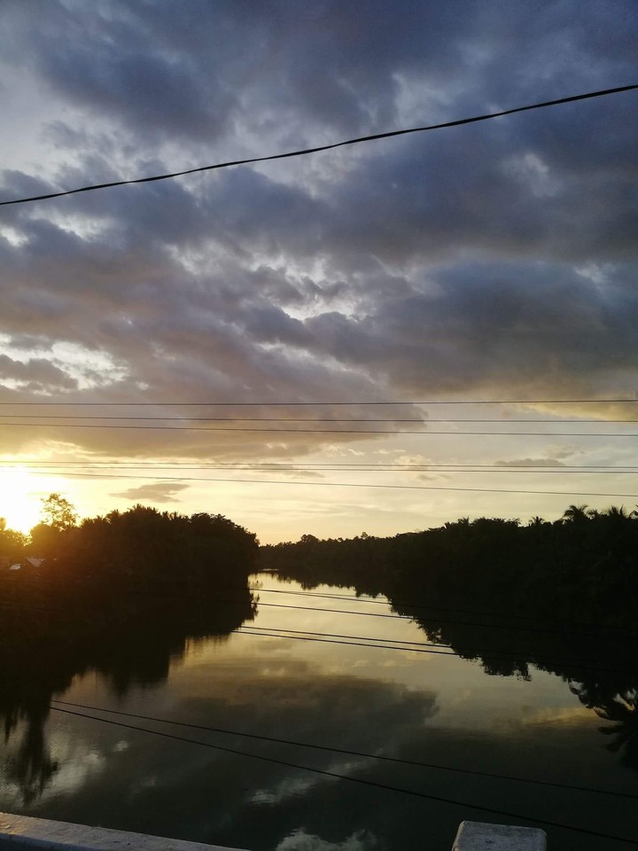 The day ends, the sun set.
