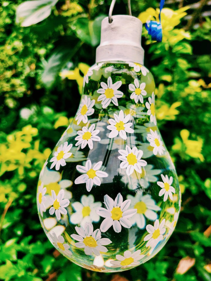 DIY bulb art