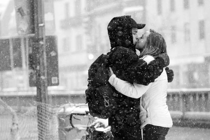 kiss