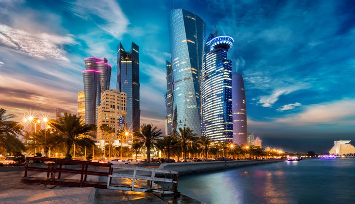 Evening Houses Skyscrapers Qatar 6k