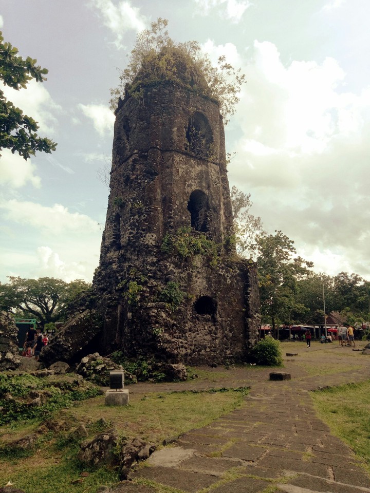 cagsawa ruins