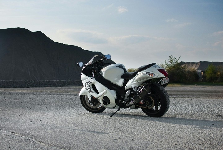 white hayabusa background