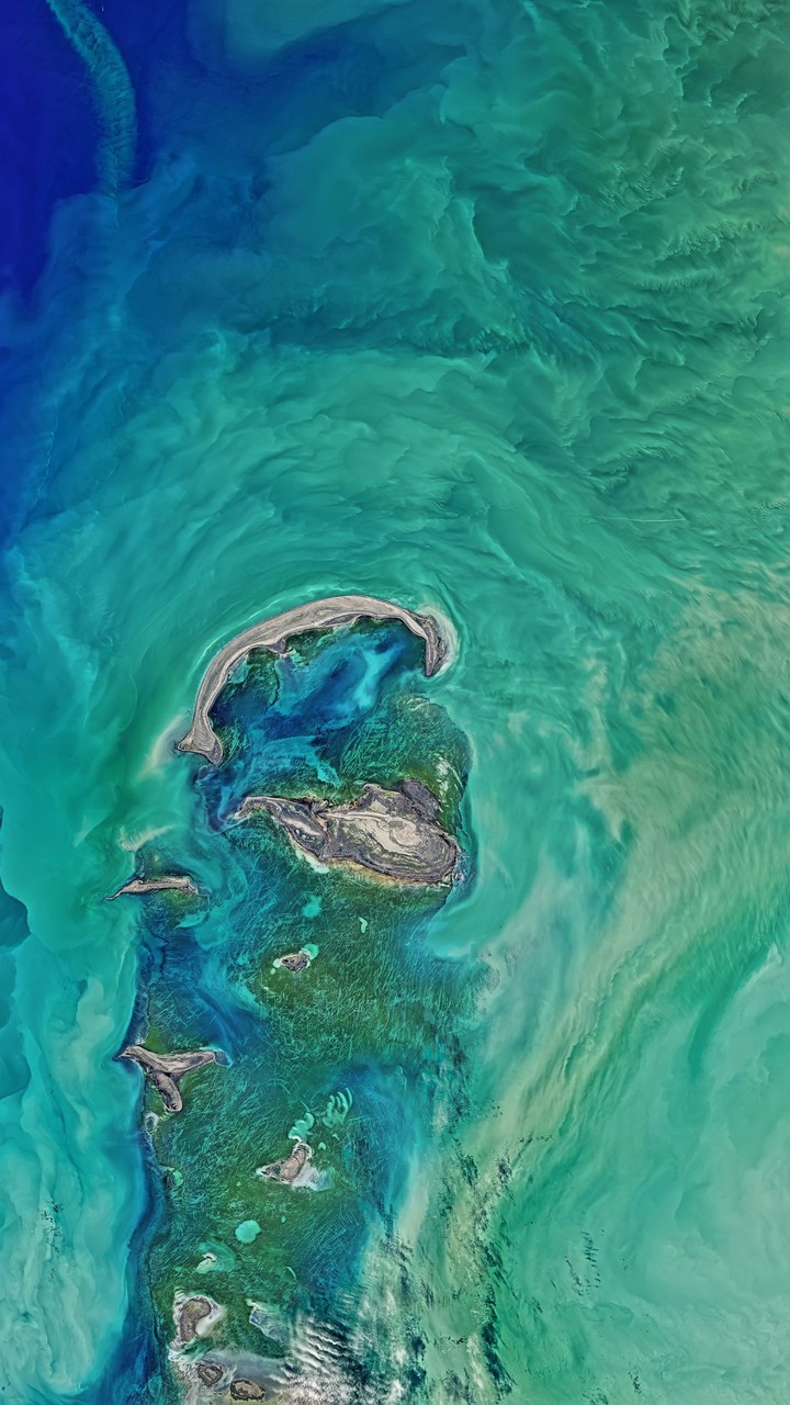 Distorted Island