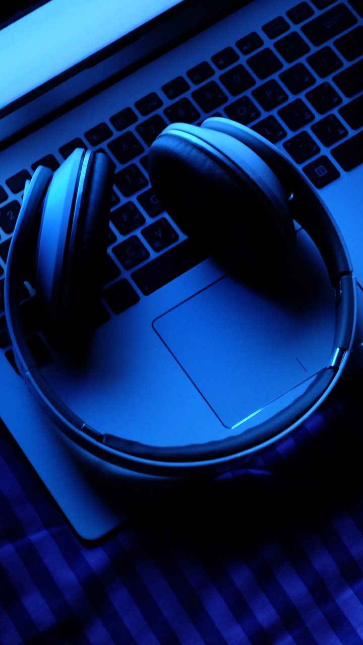 Headphone