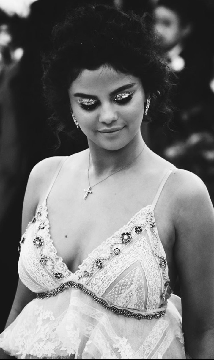 Selena ( met gala ) 