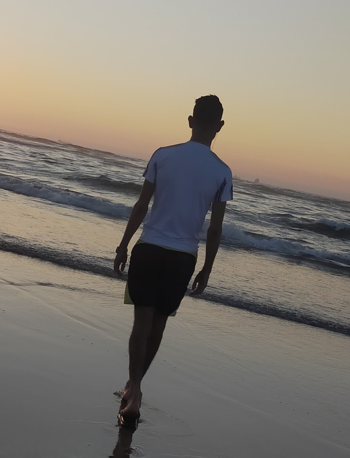 ROAD TO THE BEACH