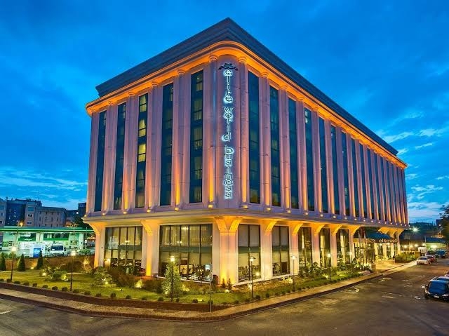 Business Hotel