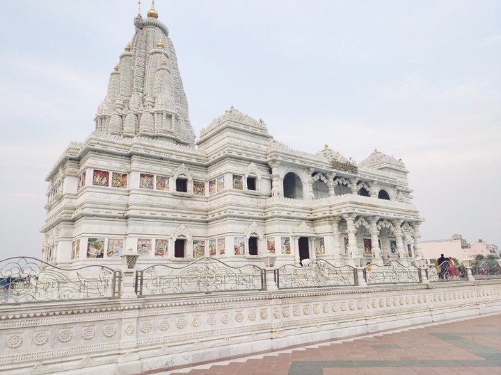 prem Mandir Mathura