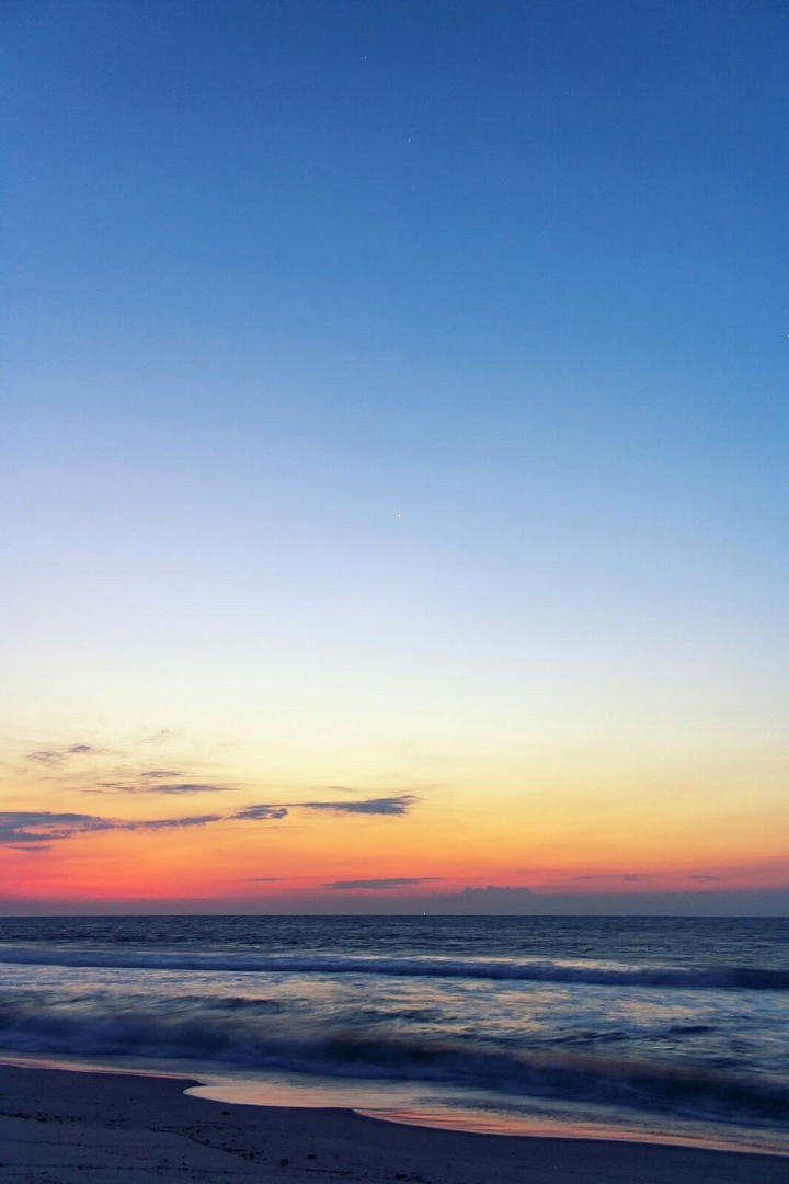 Sunset and the beach... can't get no better...