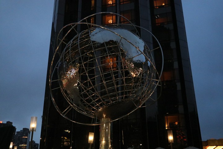 Sliver Globe