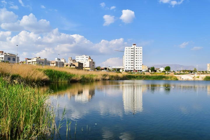 Blazing Lake دریاچه فروزان