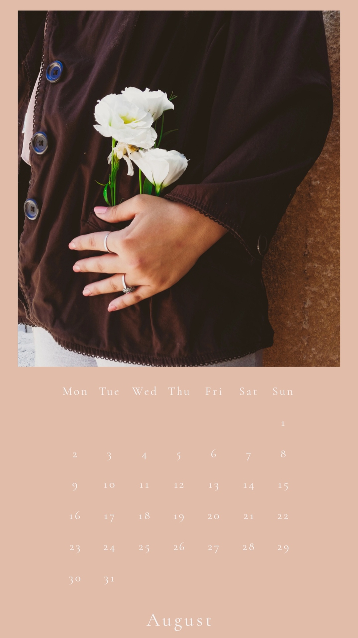 August calendar