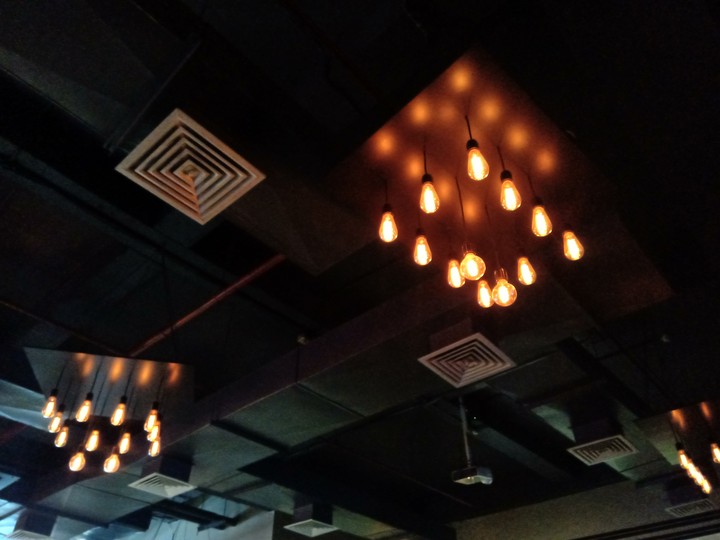 bEaUtIFuL lIgHtS