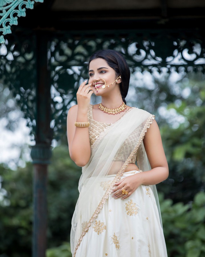 anupama parameswaran