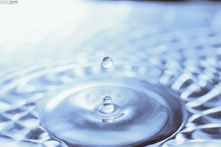 Goutte d'eau, Water