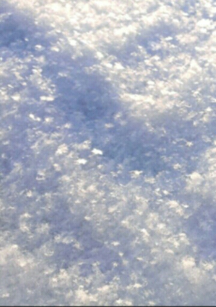 снег