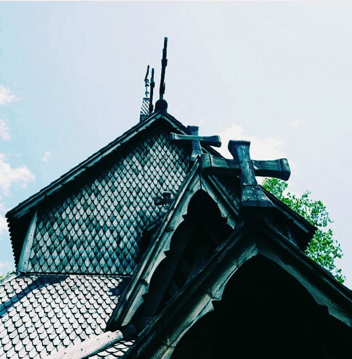 Stave roof