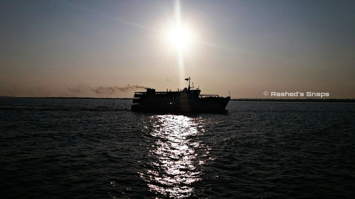 Ship in the Sea