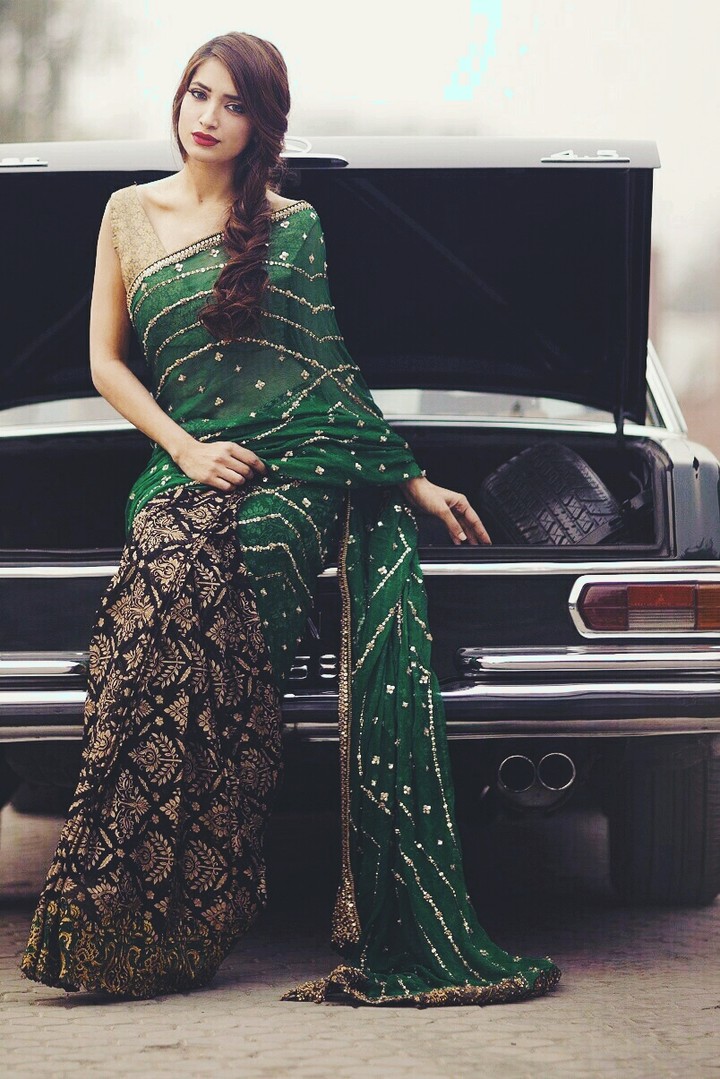 Car Saree Girl