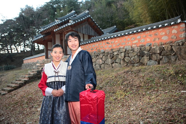 Couple in Korean Dress II