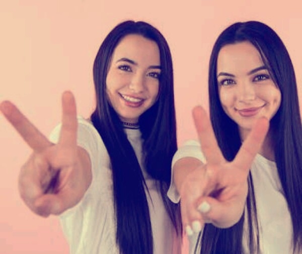 Merrell twins