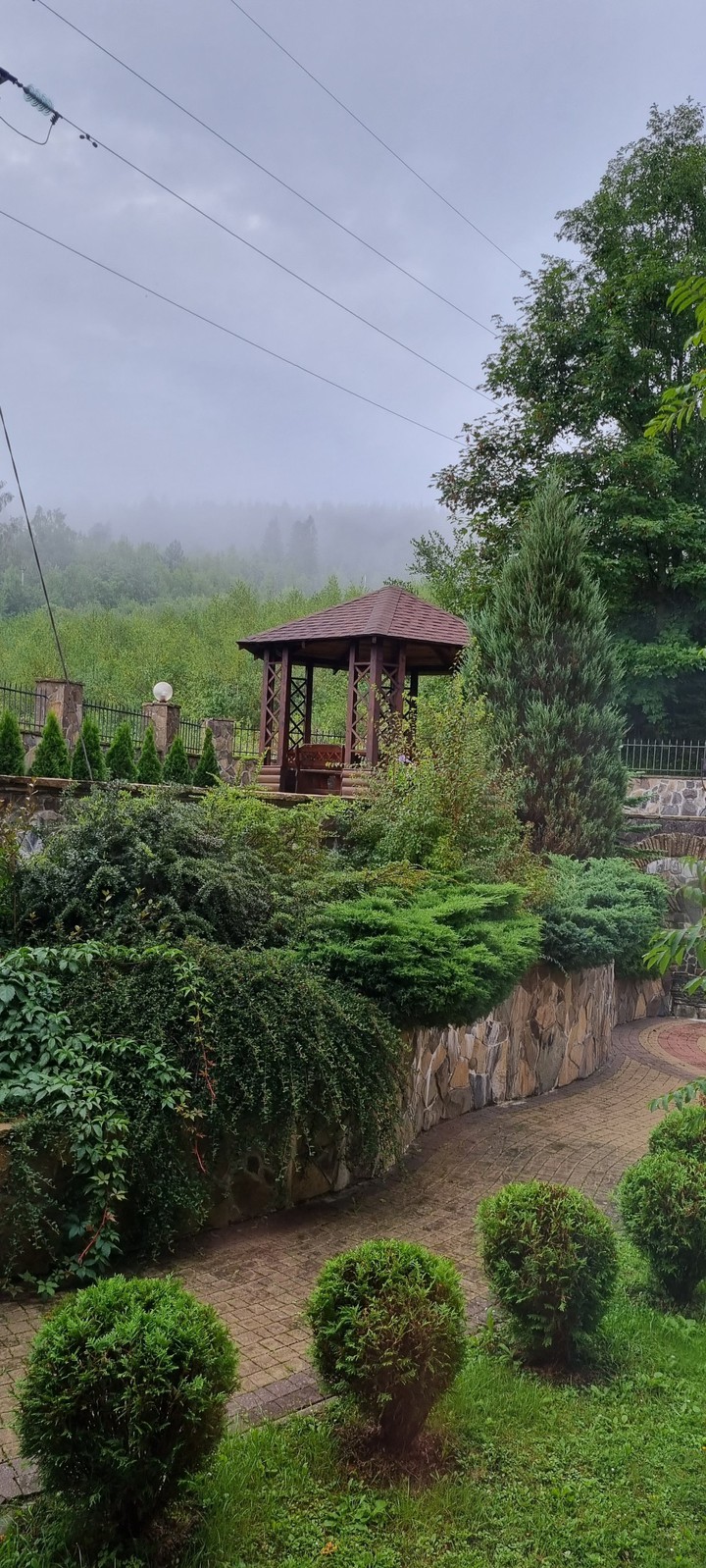 Під горою