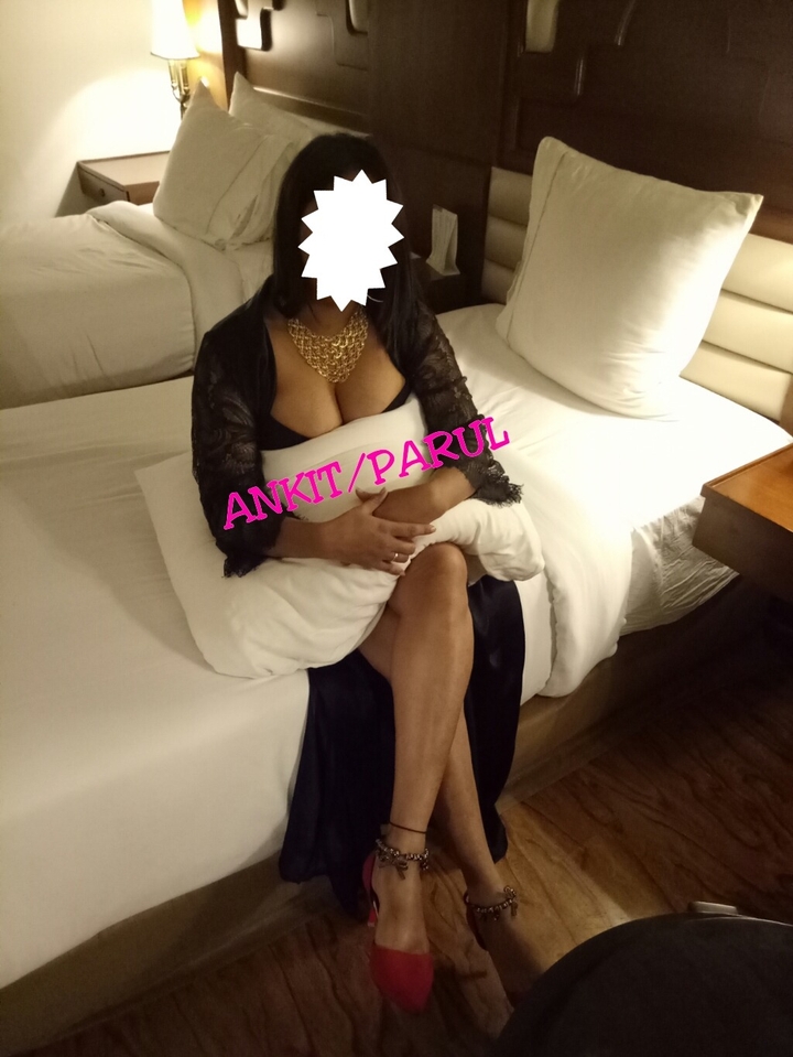SEXY WIFE