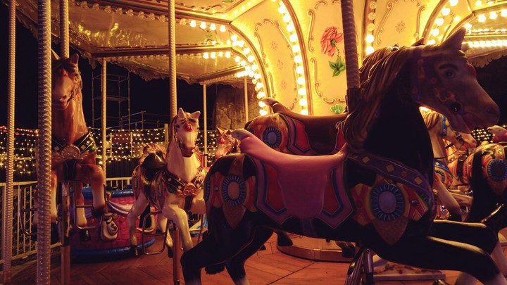夜の遊園地