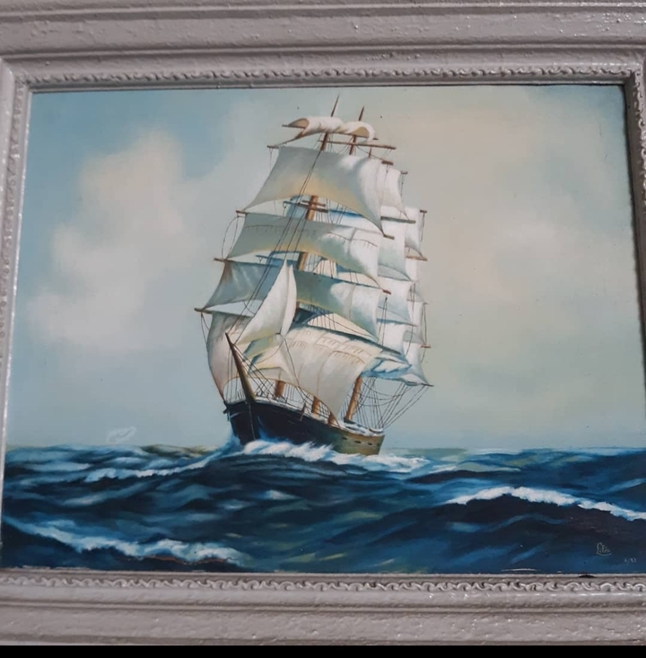 Navio em alto mar