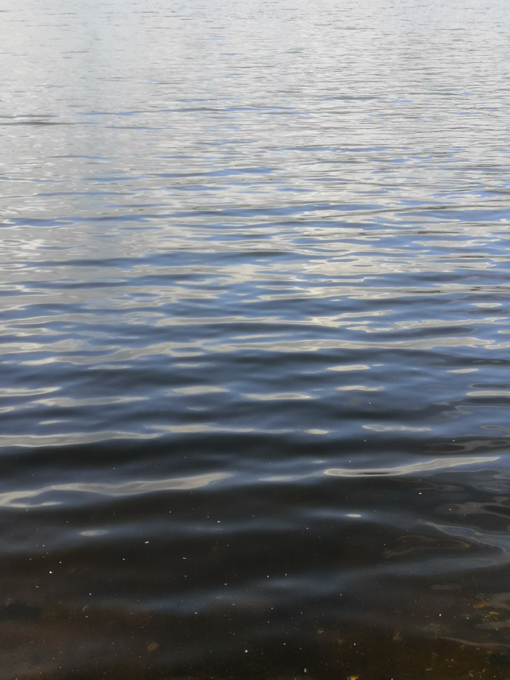 вода