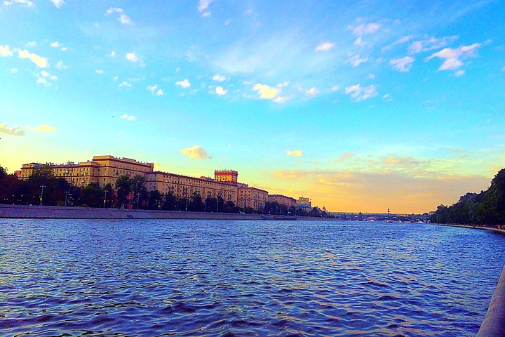 Moscow, embankment