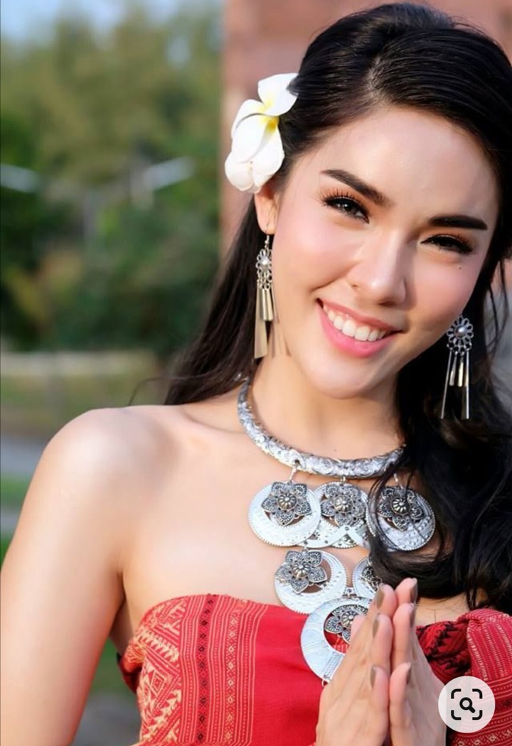 beautiful ladyboy