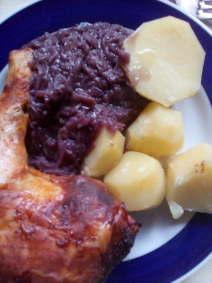 Rotkraut und kartoffeln