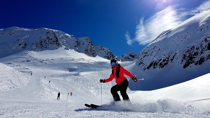 skiing in Alps