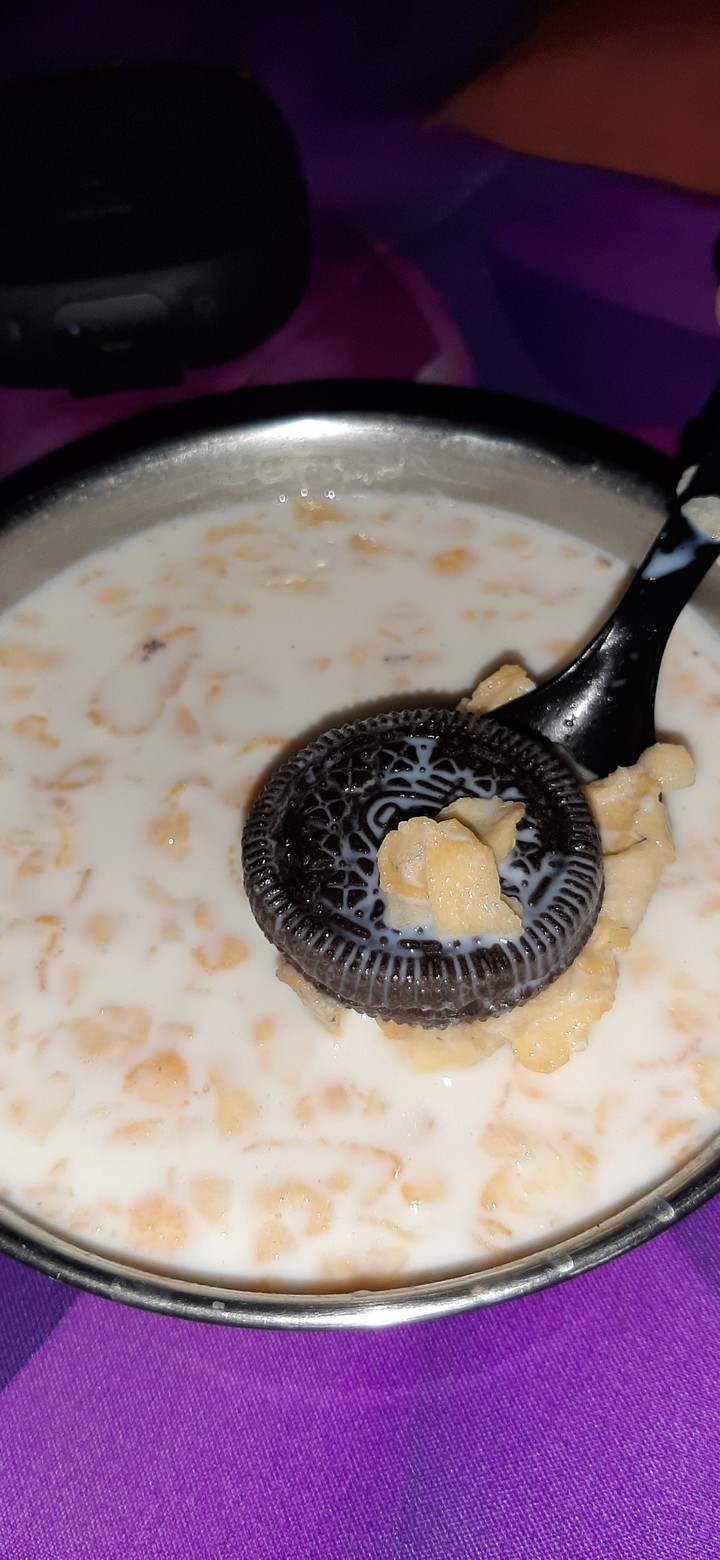 OREO with CORN FLAKES