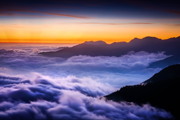 산의 노을