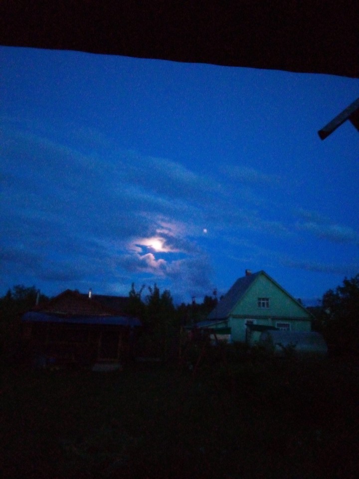 вечер луна