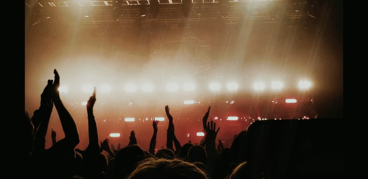 Lift up the Praise