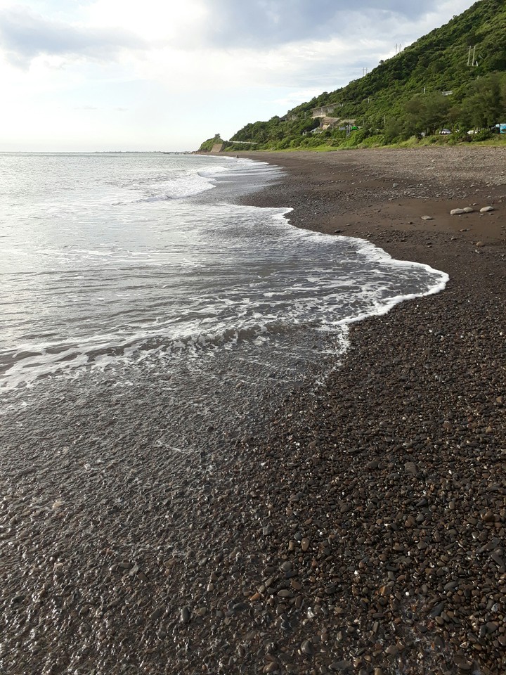 a wave 浪花