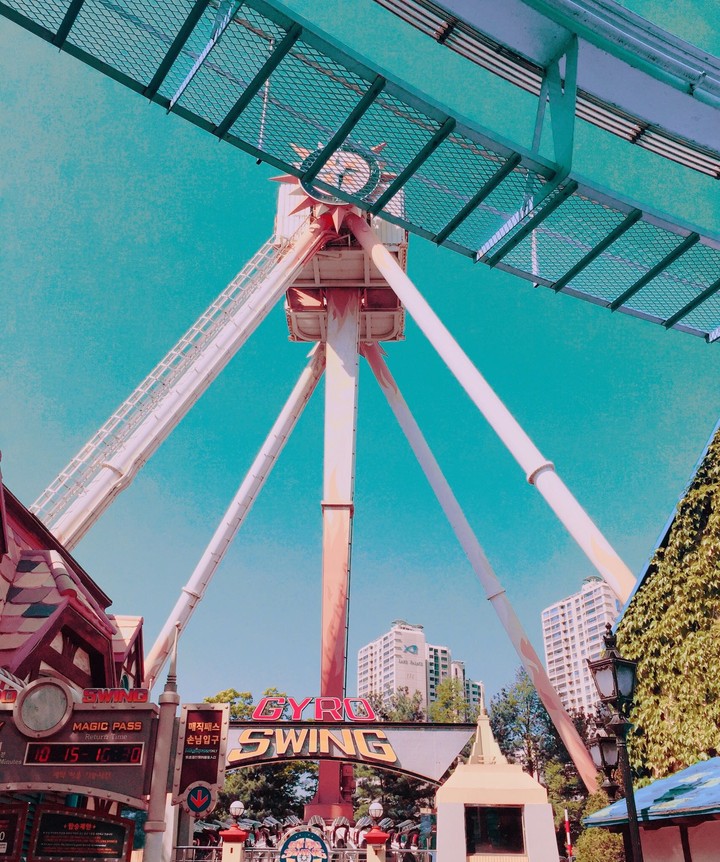 GYRO SWING