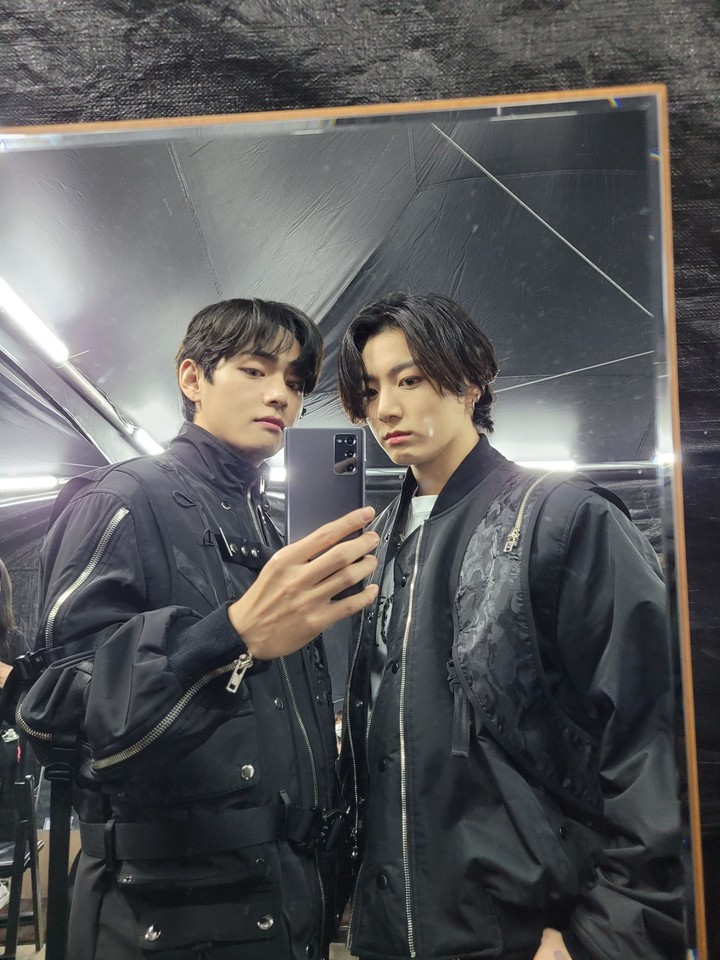 Taekook selca