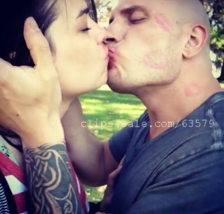 kissing